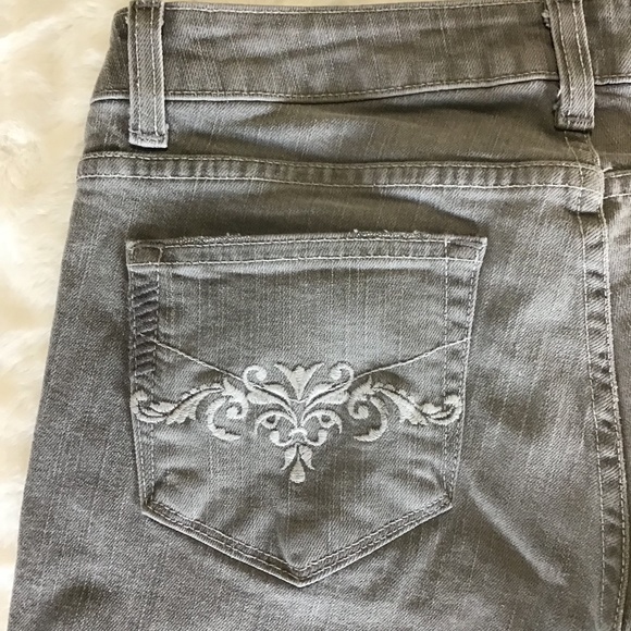 Paige Melrose Straight Grey Jean - Picture 5 of 8